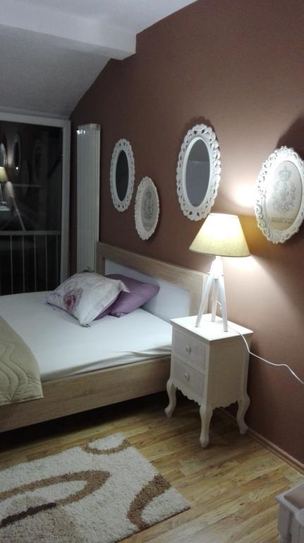 Apartment Dadi Cetynia Zewnętrze zdjęcie