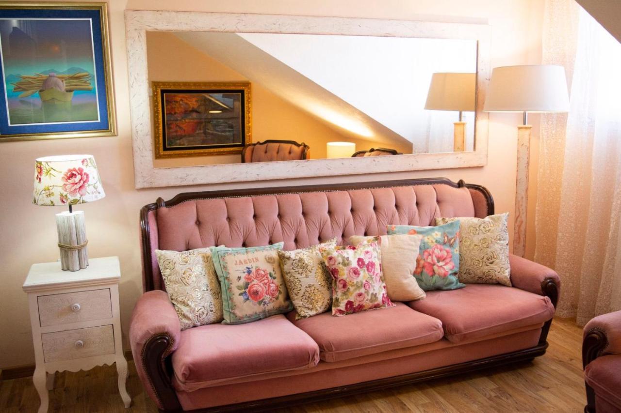 Apartment Dadi Cetynia Zewnętrze zdjęcie